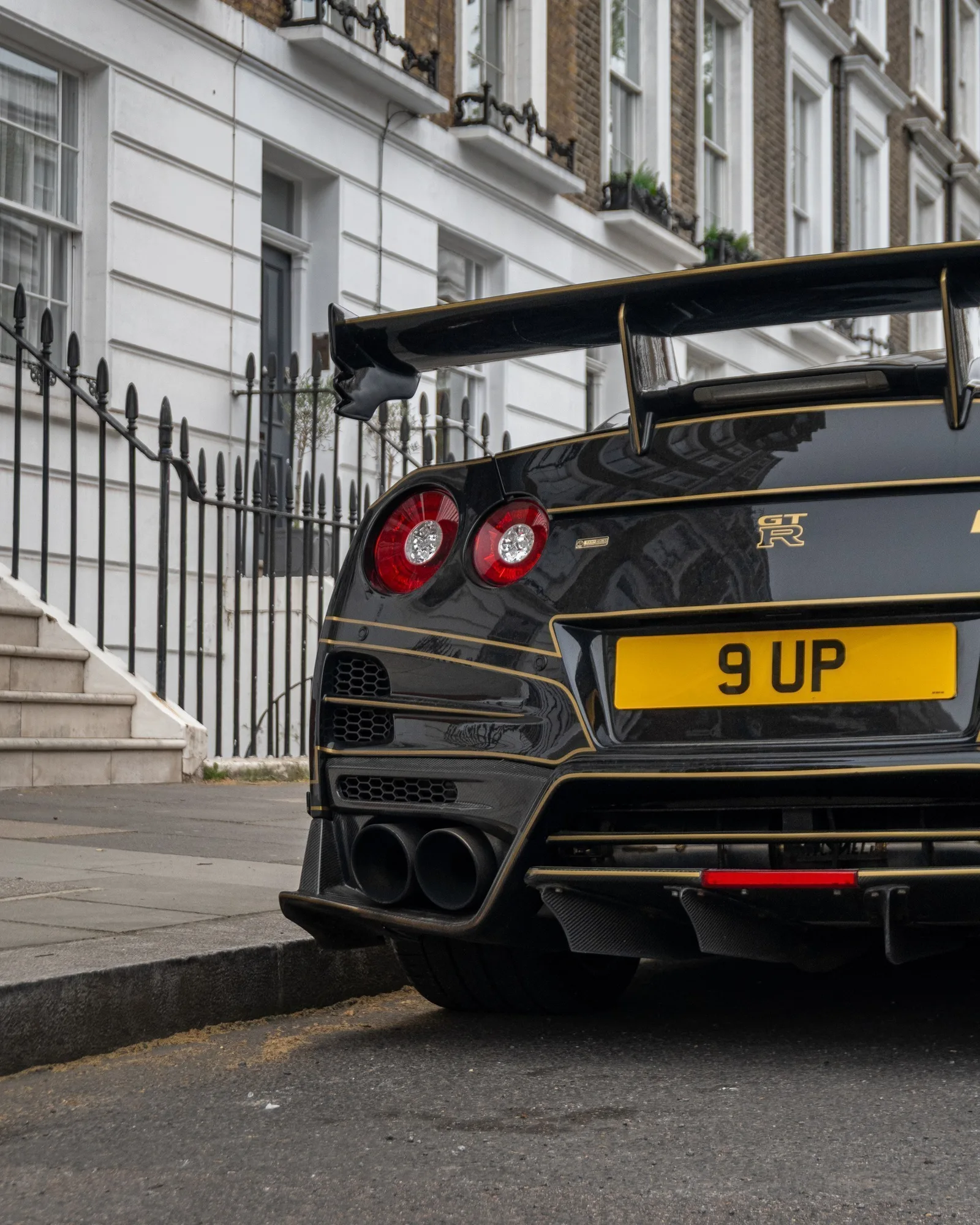 Nissan GT-R R35 · Entorno Urbano Residencial · Londres · Church Studio