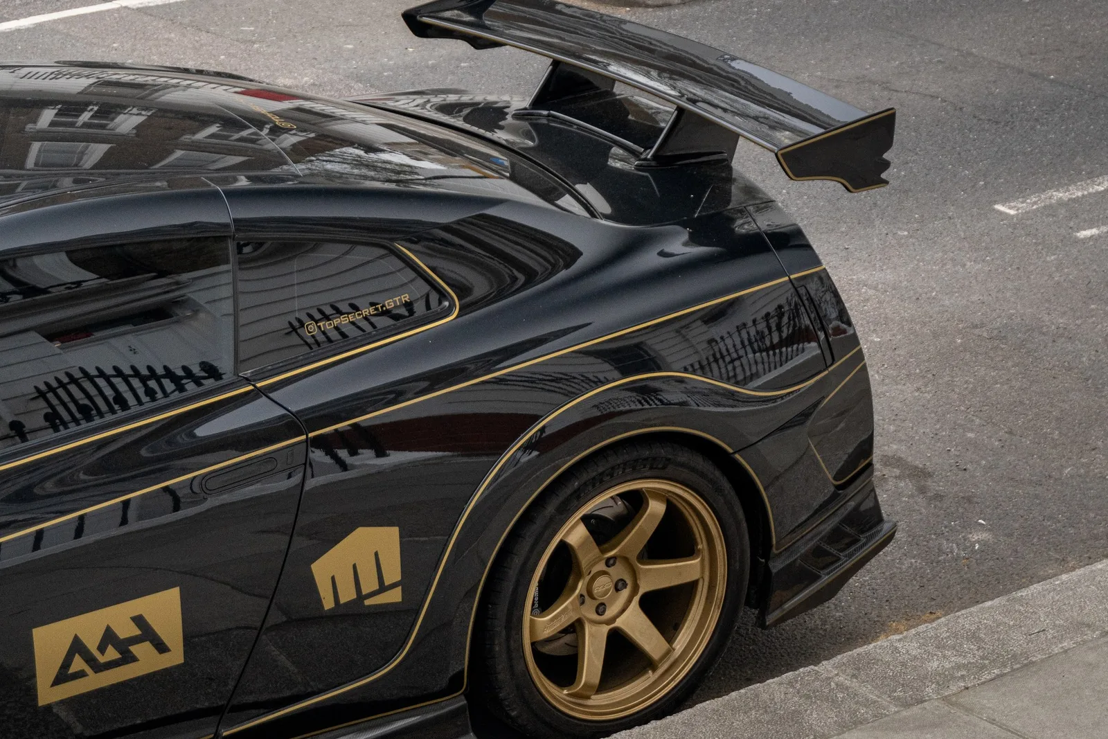 Nissan GT-R R35 6