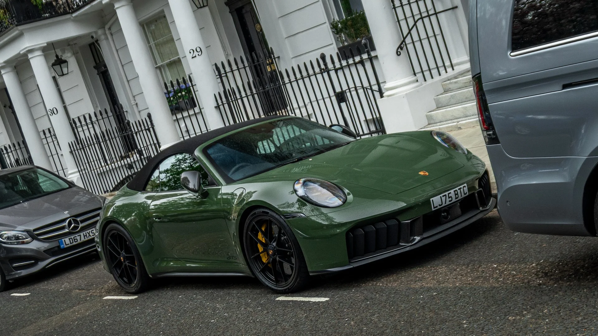Porsche 911 GTS Cabriolet
