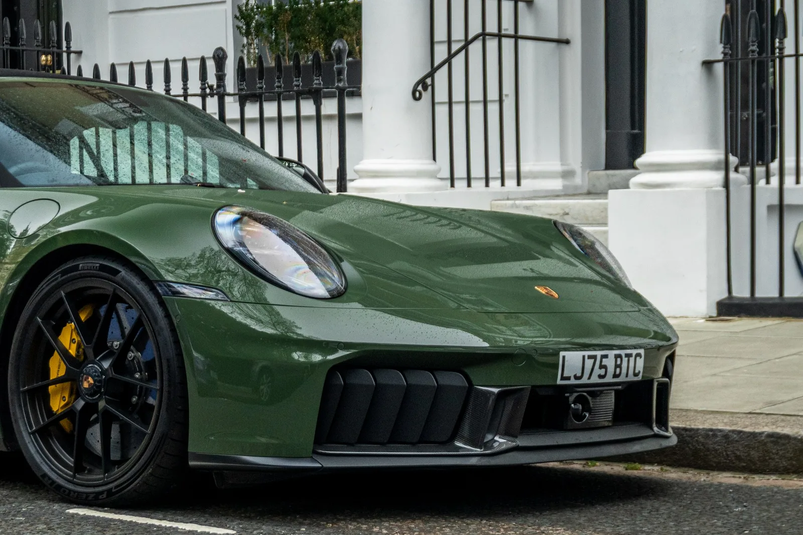 Porsche 911 GTS Cabriolet 4