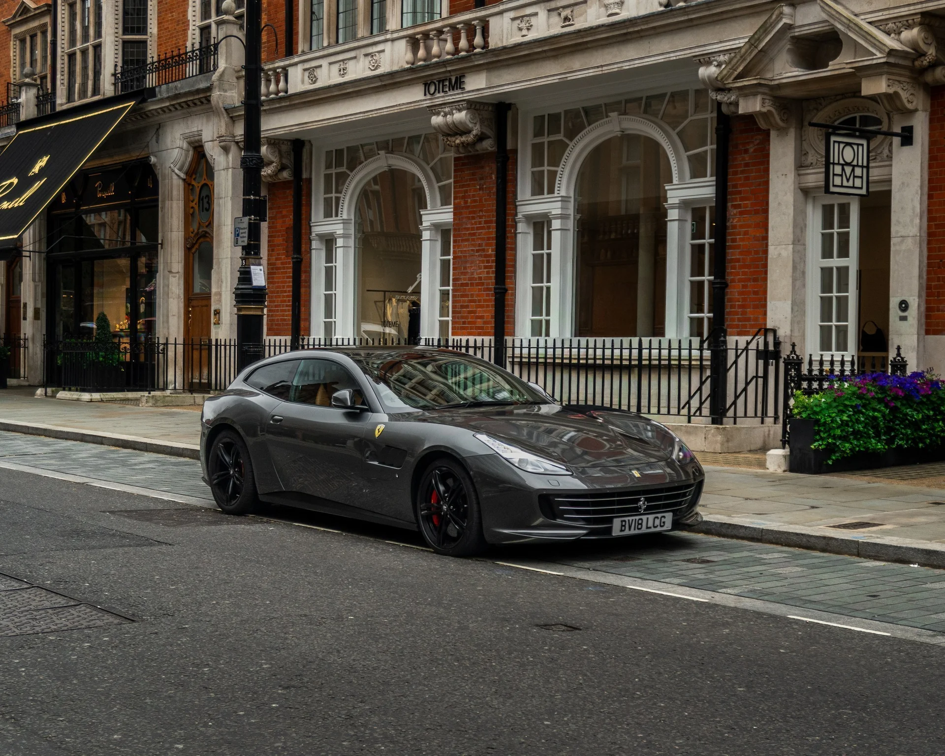 Ferrari GTC4 Lusso — Church Studio